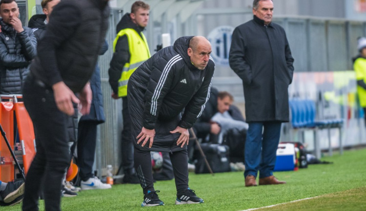 Jako by měl někdo strach, abychom se náhodou nezachránili, říká trenér Dynama
