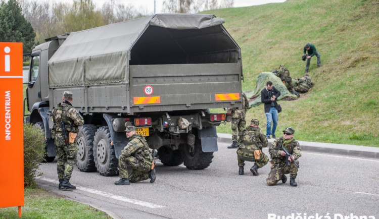 Safeguard 2017 - cvičení vojáků, policistů a specialistů ČEZ na ochranu Jaderné elektrárny Temelín proti teroristickému útoku